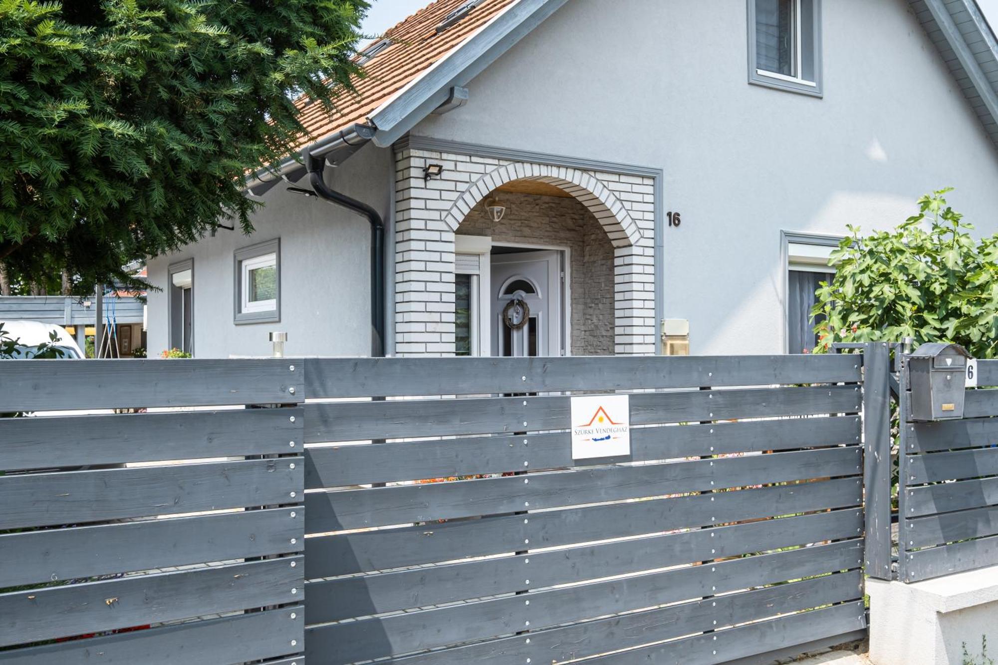 Szürke Vendégház Balatonkenesén Exterior foto